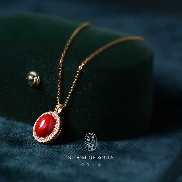 Collana in argento sterling S925 rosso con design a catena di clavicola di fascia alta con oro con un nuovo temperamento con un nuovo temperamento