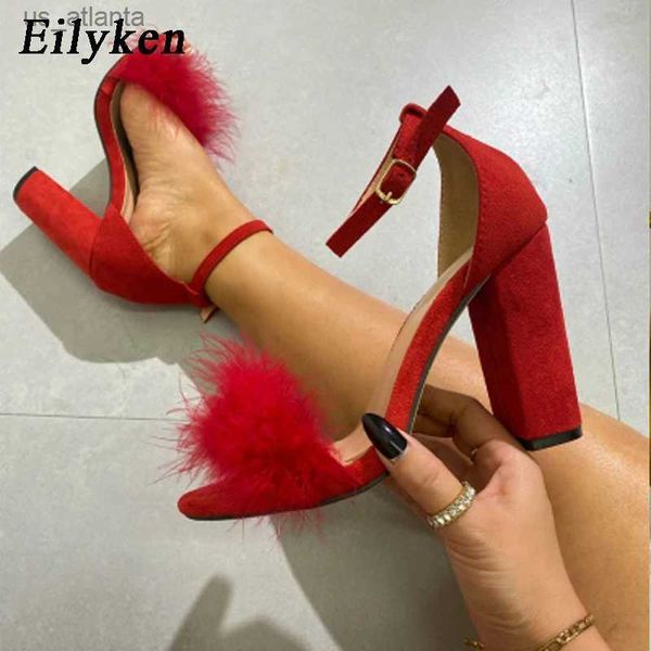 Sapatos de vestido Casamento vermelho Faux Fel Feather Peep Toe Sandals Sange Buckle Strap Square High Heels Feminino H240403