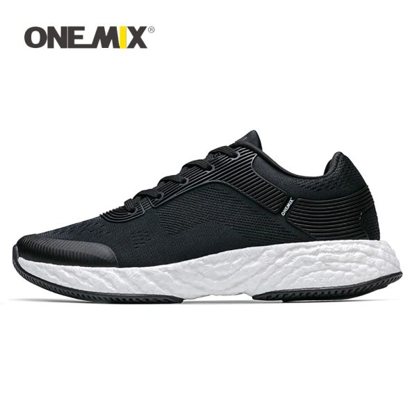 Botlar Onemix Siyah Beyaz Koşu Ayakkabıları Erkek Saborslar Maraton Trainers Ayakkabı Nefes Alabaş Örgü Kadınlar Tenis Spor Ayakkabıları Yürüyen