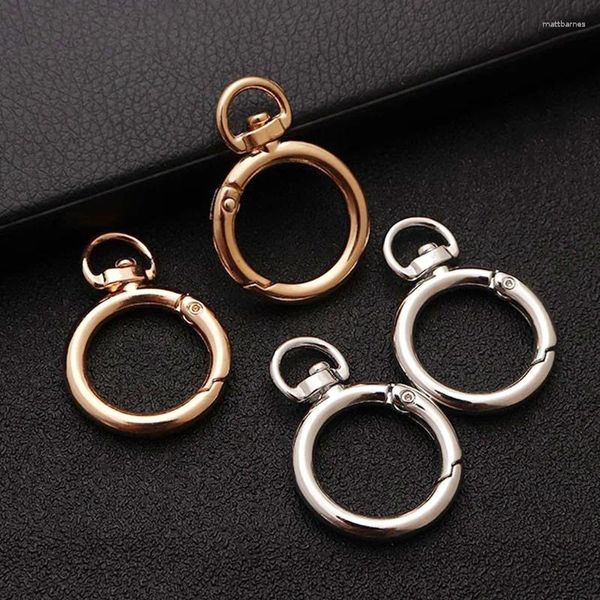 Keychains 5pcs Metall Wirbel o Ringfeder Verschlüsse Öffnen runder Carabiner Schlüsselbeutelgurte Gürtel Clips Haken Hundekettenschnallen Anschluss