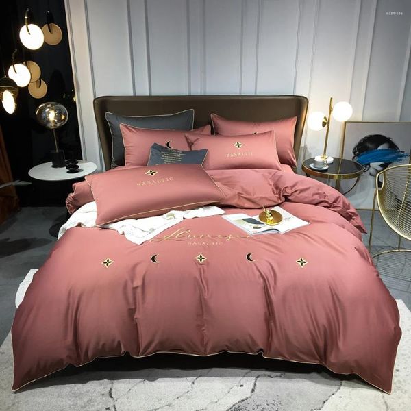 Set di biancheria da letto 2024 EST in cotone lungo foglio da letto a quattro pezzi stella e moon modelli di lusso a luce in chiaro Colore rosa