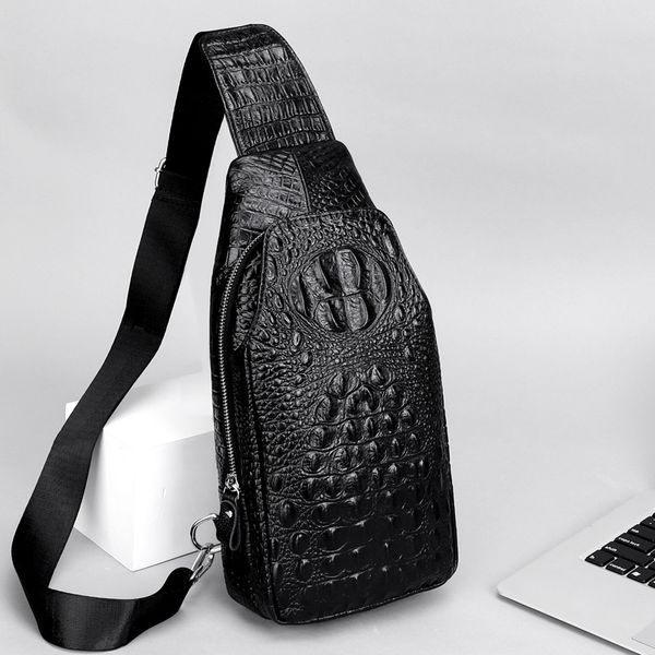 Handbag de homens por atacado de fábrica 2 cores clássicas de crocodilo vertical saco de peito de grande capacidade com zíper dupla mochila diária Joker couro bolsa de ombro 5010#