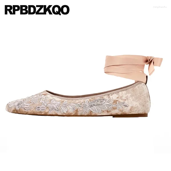 Scarpe casual di punta rotonda di un buon comfort in pizzo floreale su 34 taglie più taglia ricamato in velluto morbido da donna fiore piatto da ballo ballerina ballerina