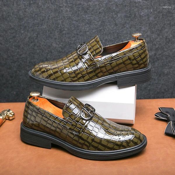 Sapatos casuais que vendem homens vestido de festa verde azul clássico de negócios adulto moda masculina sapato de couro