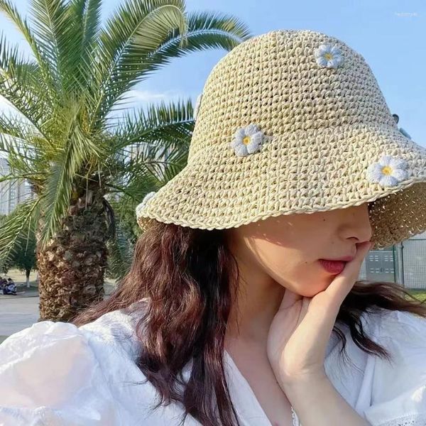 Berets Sommer Eimer Hut Frauen 3D Floral Sonnencreme Stroh Häkeln Outdoor Faltbare Sonnenkappe Damen Urlaub Am Meer Strand Hüte