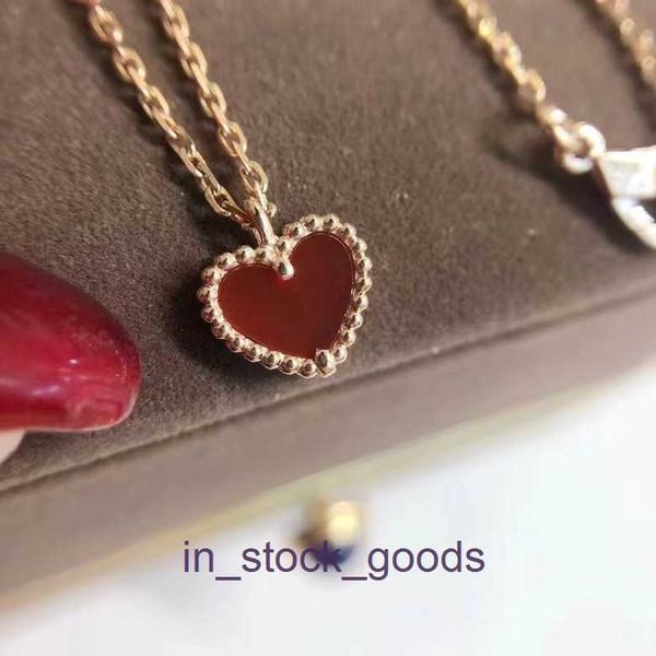 High -End -Designer -Halskette Vancleff Little Red Heart Love Halskette Damen 18K Roségold Herzarmband kleines rotes Herz Ohrringe rotes Achat Original 1to1 mit echtem Logo