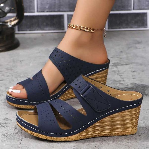 Hausschuhe Keil Womens Slide High Heel Strand Sandalen Plattform Schuhe Sommer Open Toe Walking Flip Pumpe Trägerlose Rutsche J240402