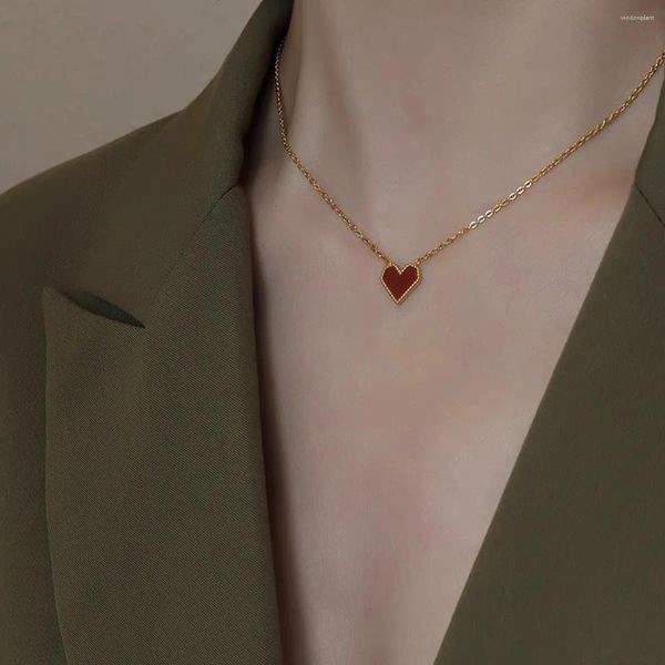 Anhänger Halskette rotes Acrylherz Edelstahl Romantische Halskette für Frauen exquisite trendige Clavicular -Ketten -Schmuckgeschenkgroßhandel Großhandel