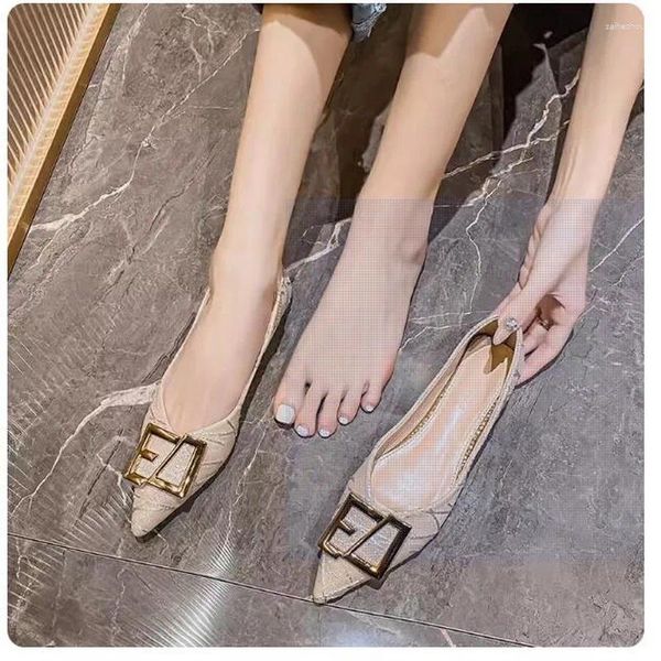 Sapatos casuais femininos dedo do pé apontado couro preto damasco senhora moda apartamentos cor sólida sola plana salto grande tamanho 45 46