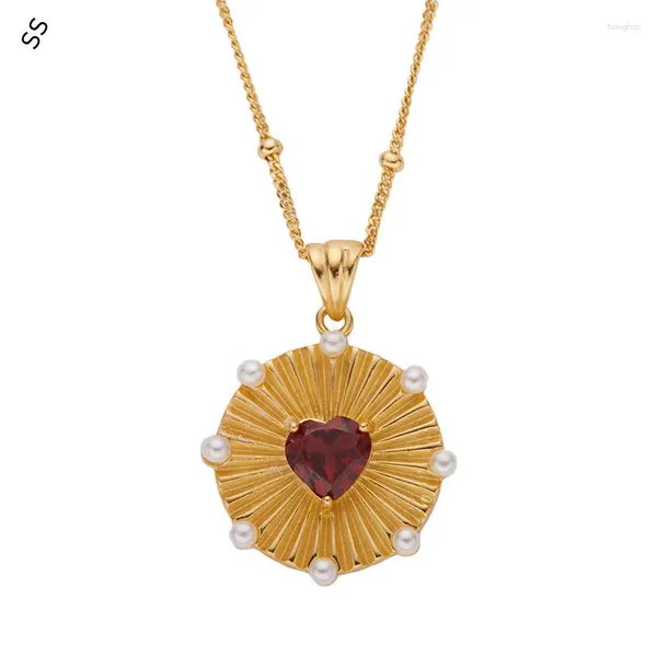 Anhänger Halsketten Retro Licht Luxus natürliches Granat Liebe Blumenjuwelen Halskette Round Perle Ornament Frauen Schlüsselbein Kette Charm Accessoire