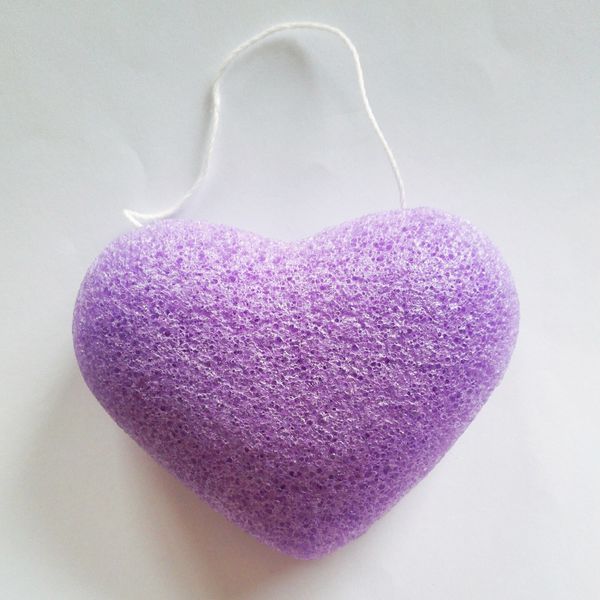 I produttori producono e vendono konjac detergente per il viso struccante per il viso multicolore a forma di cuore Strumenti per la pulizia pulizia della pelle konjac Cotone