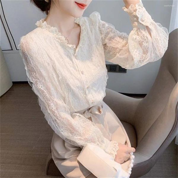 Frauenblusen 2024 Bürodame Outfit Top Frühling süße Frauen Korea Stil eleganter Bluse weiße Langarm -Spitze sexy Hemd