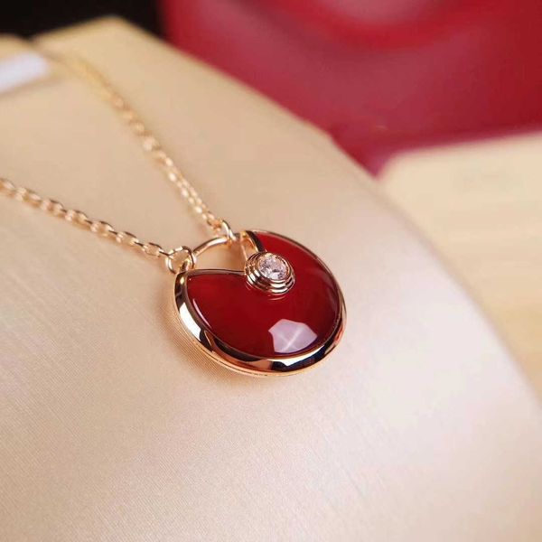 Colar de jóias de design clássico colar de talismã de alta qualidade com fritillaria branca preta vermelha ágata grossa peito 18k rosa bloqueio de ouro com logotipo
