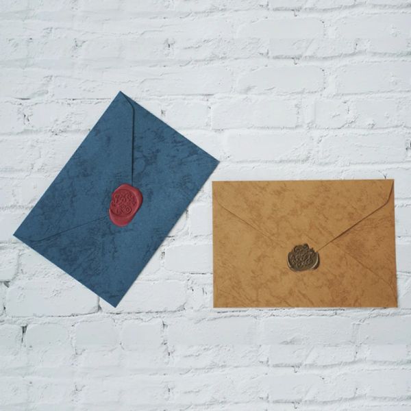 Envelopes 100pcs atacado envelope vintage presente retrô imitação de 120g convite de cartão postal combinando envelope feito à mão 16*11cm