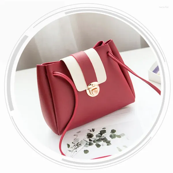 Omuz çantaları Lkeep 2024 Patchwork Buck Mini Hasp Küçük Haç Vücut Bayanlar Messenger Bolsas Feminina Saco