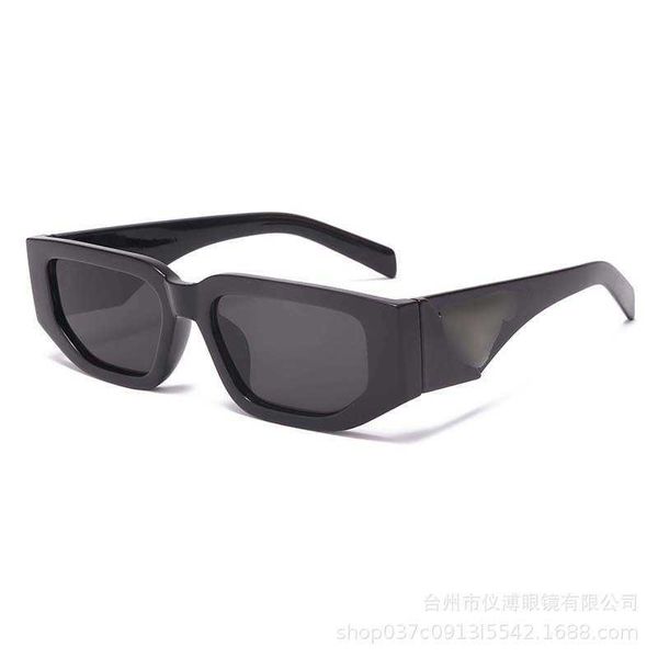 Designer luxuriöse Sonnenbrille Neues Dual-Farb-Regal Kristall-Accessoire Polygonale Sonnenbrille für Frauen-High-End-Mode-Sonnenbrillen 88H2