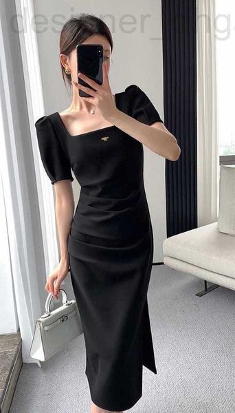 Vestidos casuais básicos Designer Cintura aperto e nádegas levantando novas mangas de bolhas plissadas simples de estilo francês, saia longa elegante para mulheres A30H