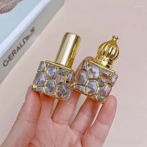 Garrafas de armazenamento 10 ml Garrane de perfume de vidro dourado vazio Sinitizador portátil Rolamento de óleo essencial de óleo no líquido