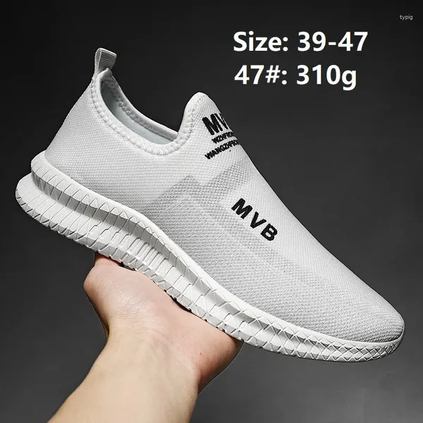 Lässige Schuhe superleichte Männer Sneaker Sommer atmungsaktives Mesh Sports bequemes nicht schlaues faules Gehen