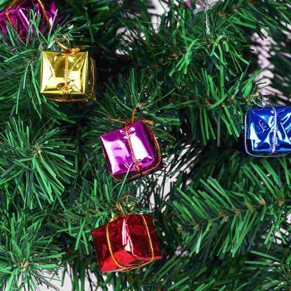 Figurine decorative piccole scatole regalo di Natale delicate decorazioni di ornamenti per alberi per festival per feste (colore casuale)