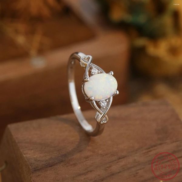 Clusterringe 925 Sterling Silber Damen Ring Oval White Opal Simple Classic Design für Verlobung oder Partyauswahlgeschenk