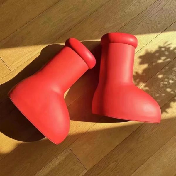 Сапоги красные ботинки дождь густое дно Большое круглое носок плоская резиновая подошва Slipon Cartoon Boots Женщины мужчины ходят на шоу милые водные туфли
