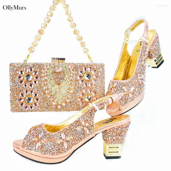 Scarpe eleganti Decorazione di arrivo con set da donna e borsa in cristallo Décolleté champagne in stile nigeriano per matrimonio