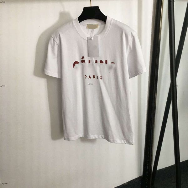 Camiseta de grife feminino Roupas de marca para mulheres Tops de verão Moda Minimalista Letter Printing Logotipo de manga curta T-shirt de abril 03