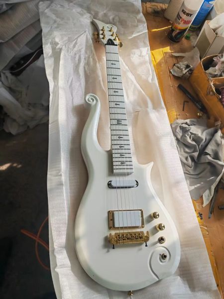 Chitar rare diamond series pince cloud bianco elettrico chitarra corpicchiera, collo d'acero, hardware dorato, intarsio simbolo