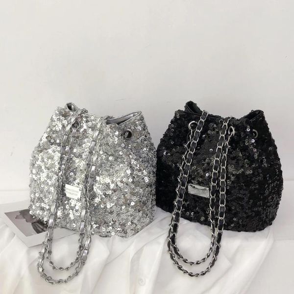 Caminhadas de cordão pequenas bolsas de ombro pequenas decoração de corrente leve mini bolsa moda bling tiras ajustáveis saco de balde telefone