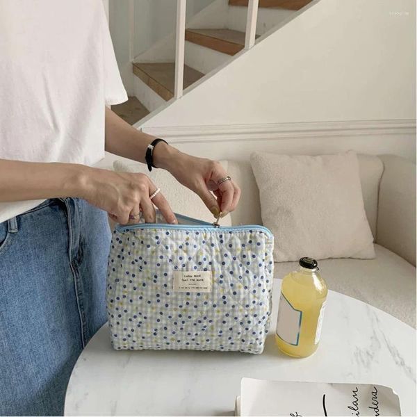 Bolsas de armazenamento Bolsa de maquiagem feminino Algodão acolchoado Tanário portátil guardananhão higiênico impressão japonesa de grande capacidade Cosmética de bolsa