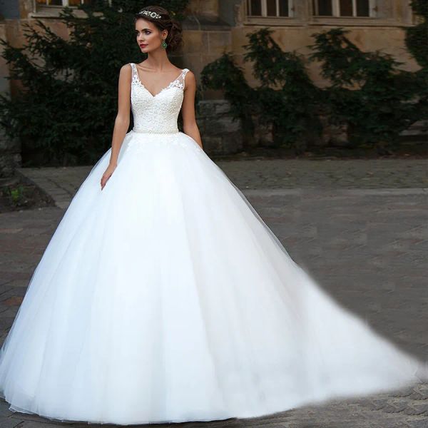 Платья спагетти ремни аппликация бусинки с шариковыми платья белые свадебные платья vestidos de noiva com cristal свадебное платье мода