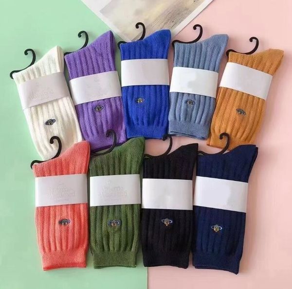 Japan Vivienne Stickerei Frauen Socken vier Jahreszeiten Solid Color Double Nadel Zylinder Sportbaumwäsche Socken