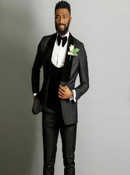 Black Mens Wedding Tuxedo Groom Nestes Velvet Shawl Lapeel Man Blazer para Party Prom Party 3 peças Jaqueta mais recente Design WH0617410270
