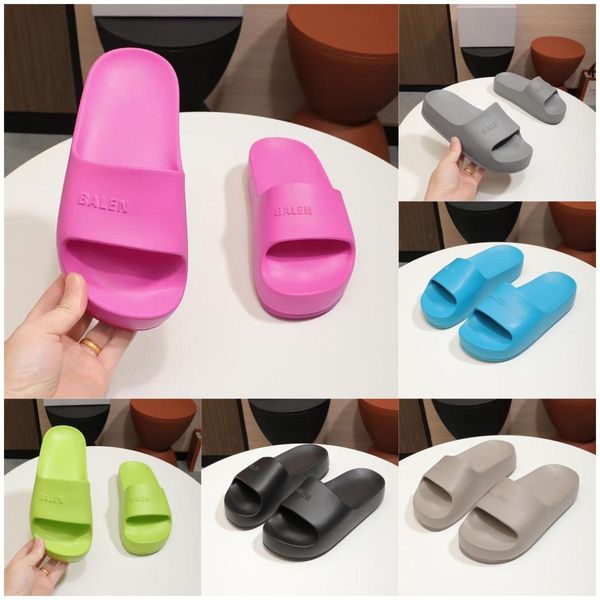 Hausschuhe Sommermänner und Frauen Paare grüne Duo Pantoffel Pantoufle European Station Soft Gummi Flip-Flop Marke Bottom Nicht-Schlupf-Männer Womans Sandalen Flip Flops 36-40