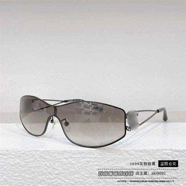 2024 Novo designer de luxo de alta qualidade óculos de sol Xiaoxiang metal de estilo antigo para mulheres CH4073 Rede vermelha de uma peça espelho de espelhar óculos de sol