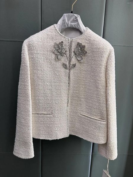 Jackets femininos 2024 Spring Tweed Coat Bling Ligins Borderyery Jacket O pescoço de lã de manga comprida Mulheres elegantes