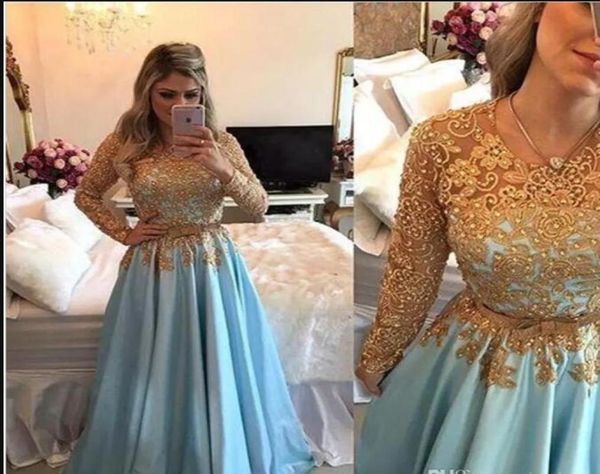 Charmante hellblaue goldene Spitzenabend Festzugskleider Langarm Perlen Gürtel Nahe Osten Country Prom Kleider Kleid Kleid 7766496