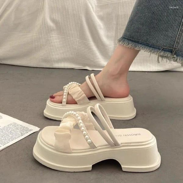 Sandálias de sapatos de vestido para mulher, estilo romano, cunha feminina com calçados à prova d'água de plataforma uma palavra aberta no verão 2024 confort f VIP