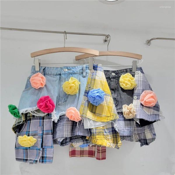 Röcke Frauen 3D-Blumen blau und gelbe Plaids Spleiß Denim Shorts Hohe Taille A-Line Unregelmäßige Patchwork geprüft Blumenjeans Rock