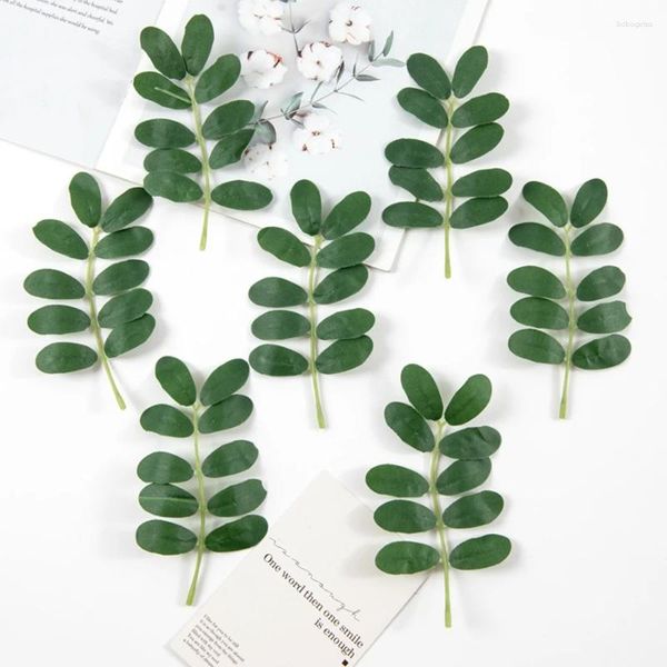 Dekorative Blumen 10pcs grüner Zweig Laub künstlich für Hochzeit Hintergrund Wanddekoration DIY Weihnachtskranz Home Dekoration Gefälschte Pflanzen