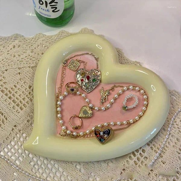 Figurine decorative Love a forma di piatto in ceramica Gioielli vassoio fai -da -te Fumo Accessori all'ingrosso cucina regalo