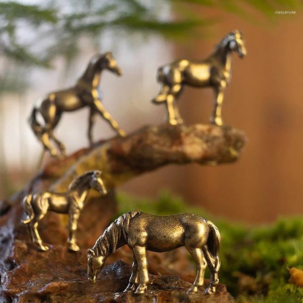 Estatuetas decorativas de latão antigo sólido cavalo de cauda longa miniaturas feng shui ornamentos cobre zodíaco animal mini desktop decoração artesanato