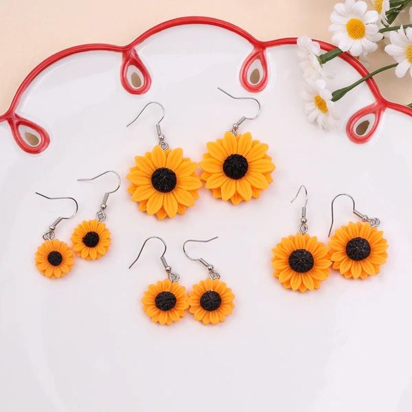 Dangle Ohrringe Kleine große Sonnenblumenblumenharz für Frauen koreanische Mode lustige Designer elegante einzigartige geometrische Ohrringspaß