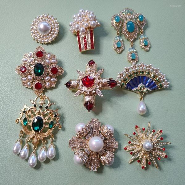 Spille per spille di bavaglio gioielli Accessori designer di lusso Accessori oro smalto in cristallo Rhinestone Antique spille vintage per donne abiti