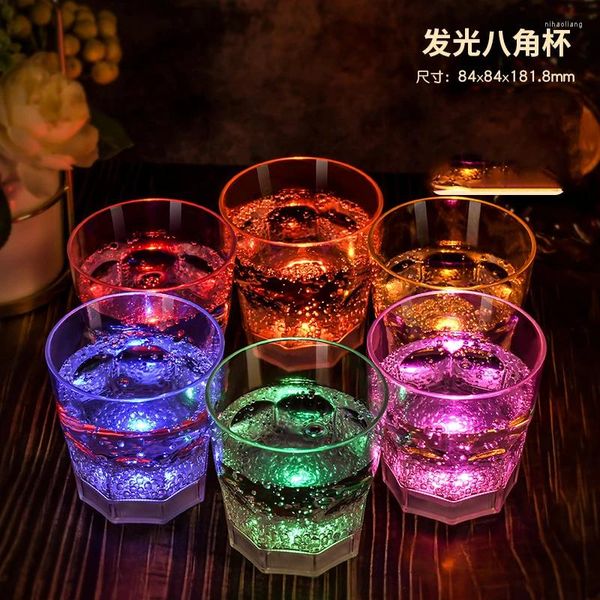 Weingläser 6pcs Bar LED Luminous Octagonal Cup KTV Cocktailglas Tassen FDA Food Grade Plastikbatterie