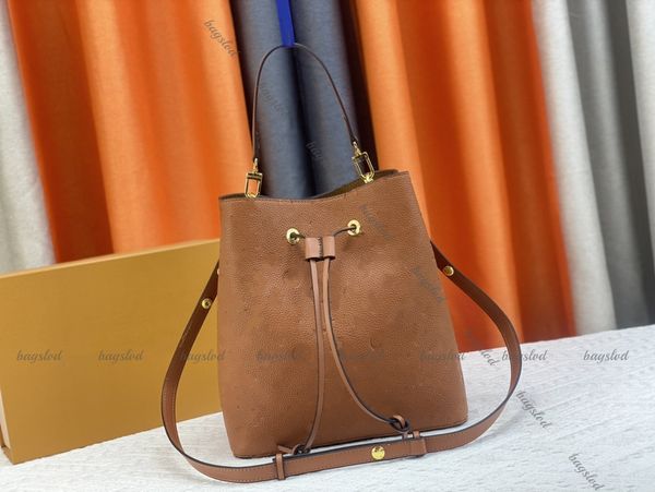 Дизайнерская сумка для ковшей роскошная сумка для плеча мешки с мешком сумки для сумки для женщин женская сумочка на тиснении кожа высокого качества женского кошелька кошелька коричневая сумка