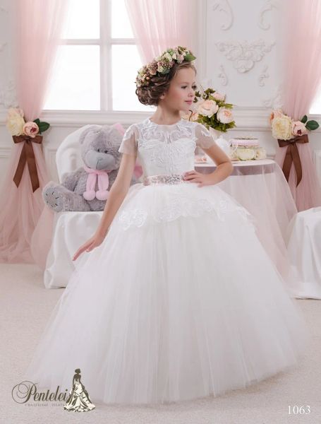 Abiti 2016 Mini Brides Abiti con maniche corte e Appliques in pizzo Lunghezza da pavimento Abito da ballo Bellissimi abiti da fiori con perline