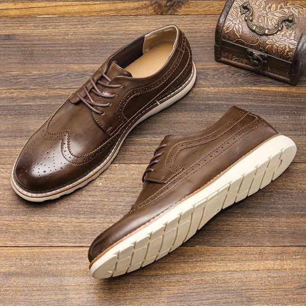 Sapatos casuais Men Ultra-Light Brock Shoe Retro Spring e Summer Confort Couather Sneakers Dress A1