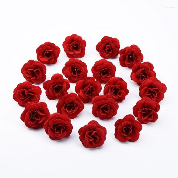 Dekorative Blumen 10pcs Seidenrot Rosen Kopf Weihnachtsdekor für Heimkrapebook Hochzeit Brautzubehör Clearance DIY Geschenke künstlich